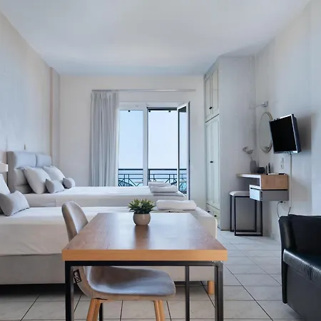 Sunset Triple 1 Апартаменты *